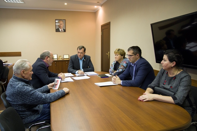 11102019-sherstnev-soveshchanie