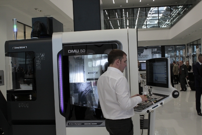 dmg-mori-1