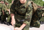 Гвоздь в злодейку-сигарету!
