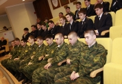 Среди приглашенных - молодые воннослужащие