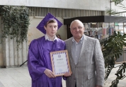 u18
