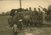 Бойцы орудийного расчета 3-й батареи, 1943 год, под г. Рогачевым