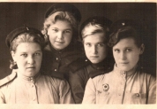 Львов, 1944 г. 1.Анна Тарасова,  Мария Утёнышева,  Мария Карташёва,   Мария Севастьянова