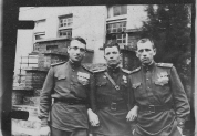 Андреев с боевыми товарищами